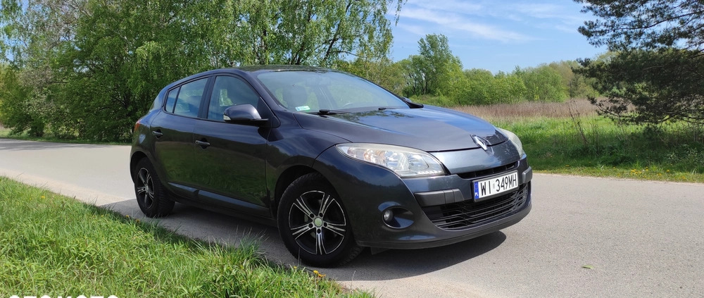 Renault Megane cena 17900 przebieg: 143000, rok produkcji 2010 z Piaseczno małe 781